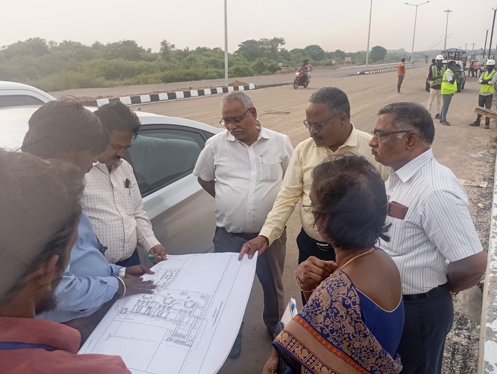 உளுந்தூர்பேட்டை அடுத்த ஆசனூர் சிப்காட்டில் புதிதாக காலணி தொழிற்சாலை - மண்டல மின்வாரிய தலைமை பொறியாளர் பழனிராஜு ஆய்வு