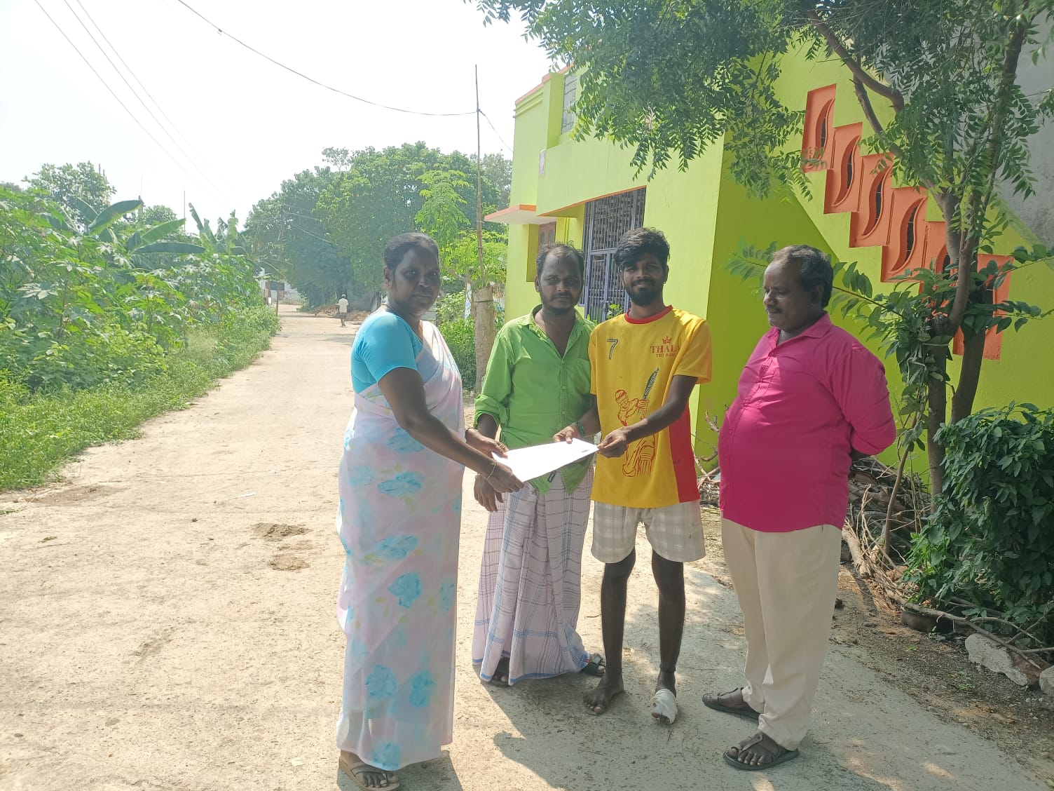 சிறப்பு வாக்காளர் பட்டியல் திருத்தல்.விண்ணப்பப் படிவம் வழங்கல்...