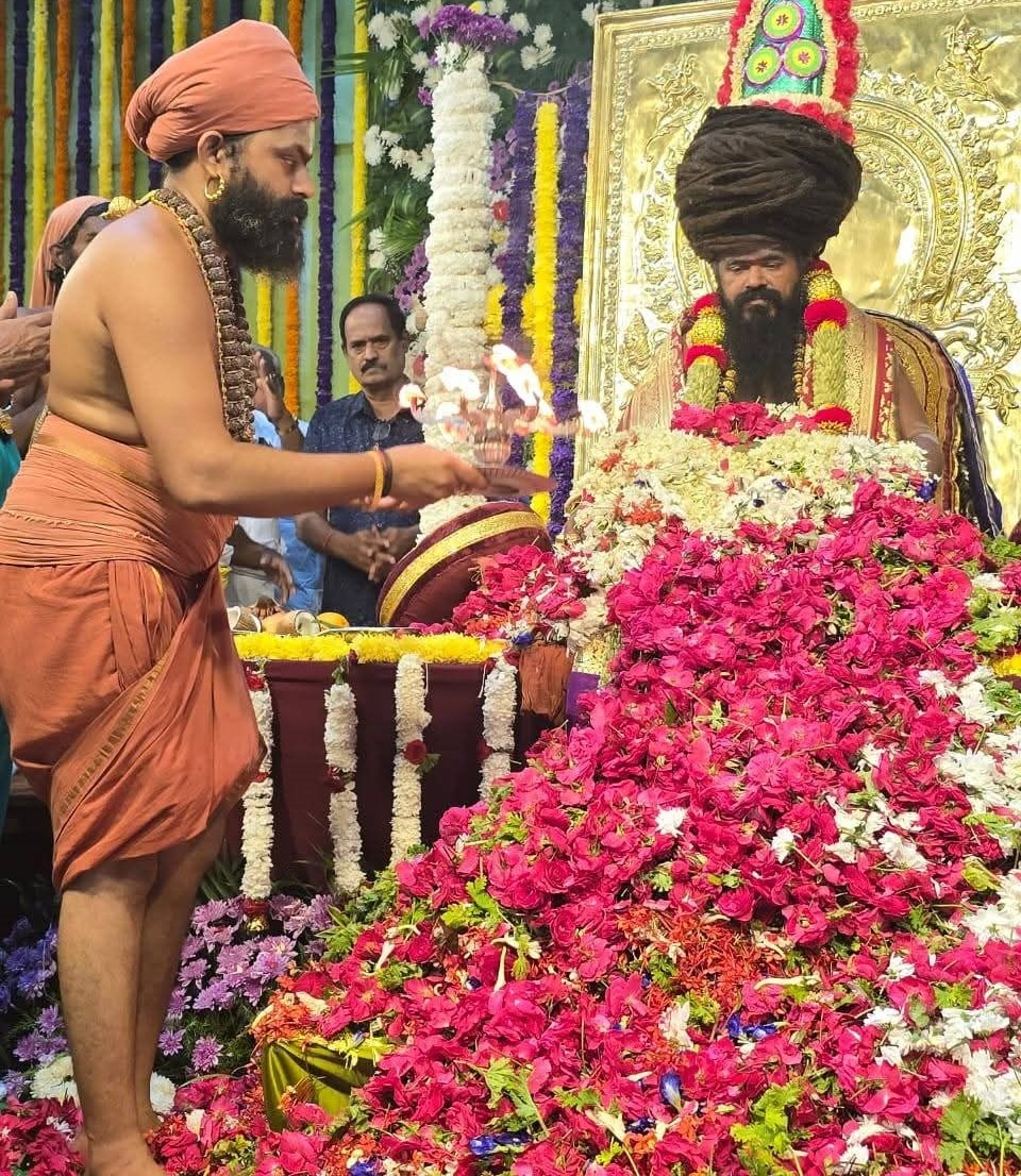 ஸ்ரீலஸ்ரீ மாசிலாமணி தேசிக ஞானசம்பந்த பரமாச்சாரிய சுவாமிகளுக்கு நேற்று நடந்த மணிவிழா