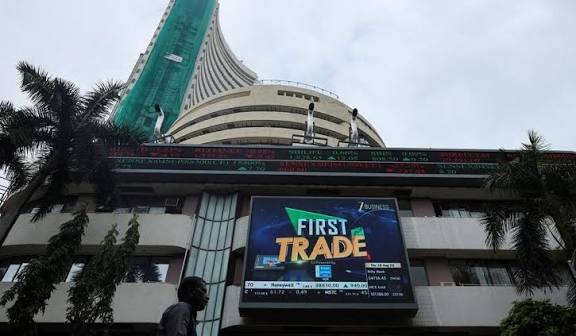 அக்டோபரில் இந்திய பங்குச் சந்தையில் அன்னிய முதலீட்டாளர்கள் ரூ.14,610 கோடி முதலீடு