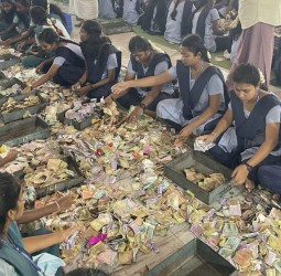 பழனி முருகன் கோயிலில் உண்டியல் காணிக்கை எண்ணும் பணி