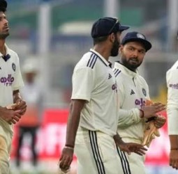 கவுகாத்தி டெஸ்ட் தோல்வியை தவிர்க்குமா இந்தியா?