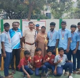 சென்னை அரசுப் பள்ளி மாணவர்களுக்கிடையே போதைப் பொருள் விழிப்புணர்வு கைப்பந்து போட்டி
