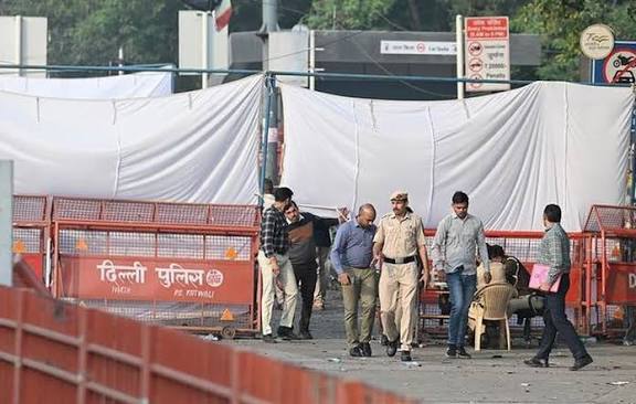 டெல்லி சம்பவ பின்னணி: ரூ.26 லட்சம் நிதி திரட்டிய மருத்துவர்கள்