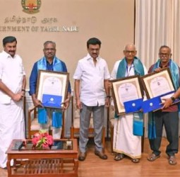 3 தமிழறிஞர்களுக்கு இலக்கிய மாமணி விருது: முதல்வர் ஸ்டாலின் வழங்கினார்