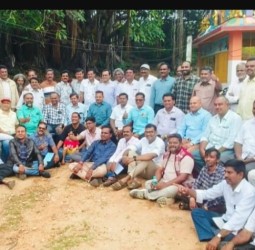 1994ம் ஆண்டு பிளஸ் 2 படித்த முன்னாள் மாணவர்கள் ஒன்று கூடும் நிகழ்ச்சி