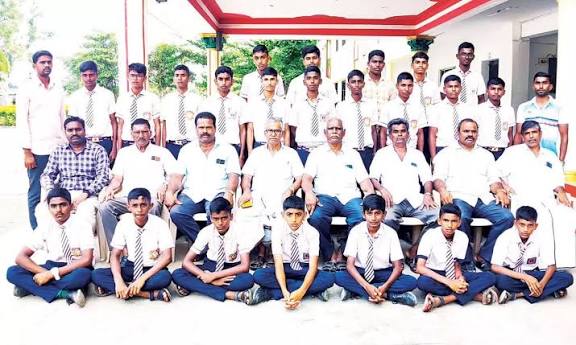 கொங்கு பாலிடெக்னிக் கல்லூரியில் பள்ளி மாணவர்களுக்கான விளையாட்டுப்போட்டி