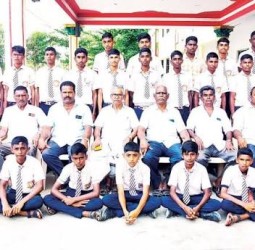 கொங்கு பாலிடெக்னிக் கல்லூரியில் பள்ளி மாணவர்களுக்கான விளையாட்டுப்போட்டி