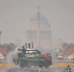 மூச்சு திணறும் தில்லி தலைநகரை விட்டு வெளியேற மருத்துவர்கள் அறிவுரை