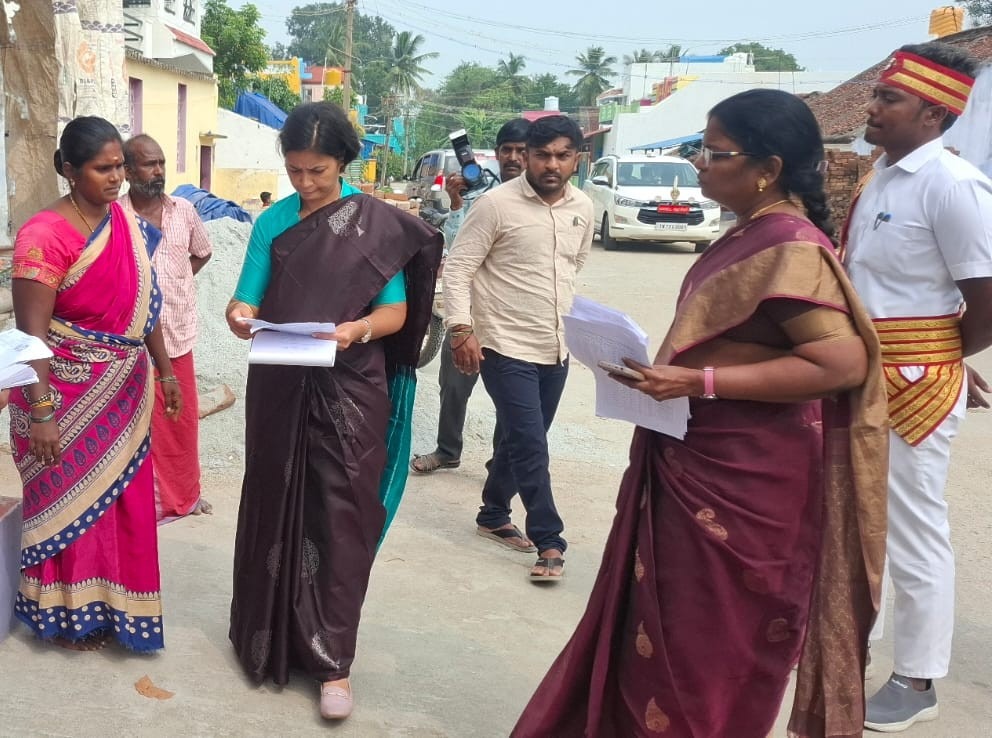 சிறப்பு தீவிர திருத்தப்பணிகளை கலெக்டர் சந்திரகலா ஆய்வு