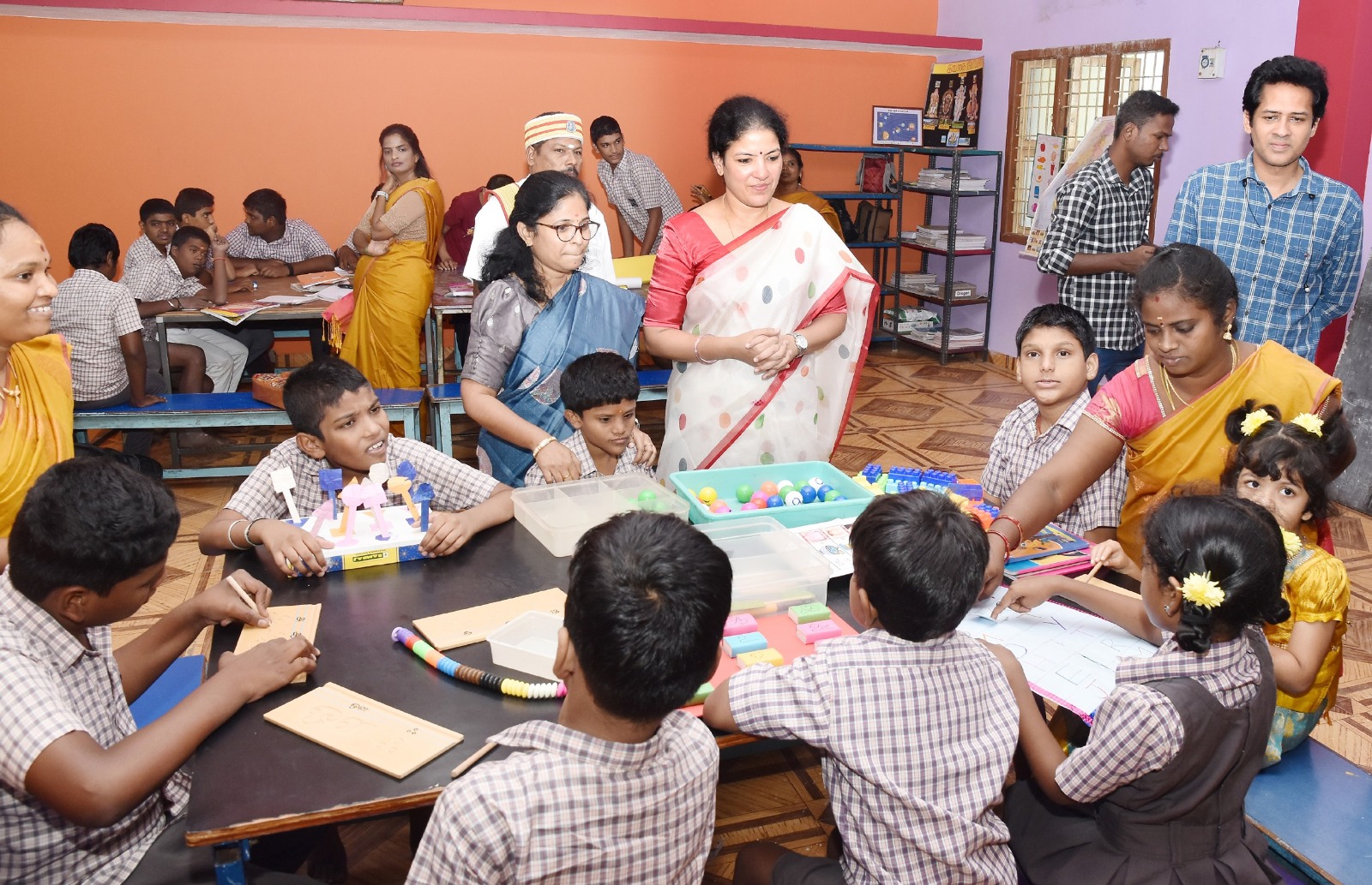 மாற்றுத் திறனாளிகள் சிறப்புப் பள்ளியில் தொழில் பயிற்சி