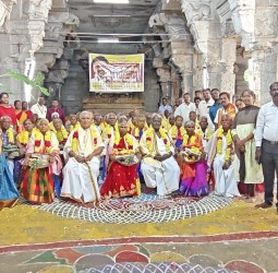 70 வயதான 20 தம்பதிகளுக்கு சிறப்பு செய்யும் நிகழ்ச்சி