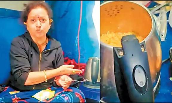 ரெயிலில் எலெக்ட்ரிக் கெட்டில் வைத்து நூடுல்ஸ் சமைத்த பெண் - ரெயில்வே நிர்வாகம் நடவடிக்கை