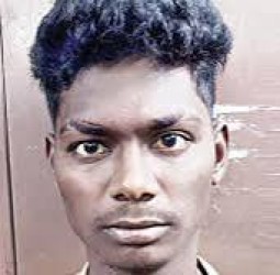 தங்கம் என நினைத்து பித்தளை திரிசூலத்தை திருடியவர் கைது