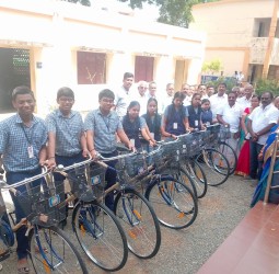 நாகர்கோவில் வடசேரி அரசு மேல்நிலைப் பள்ளியில் +1 மாணவர்களுக்கு தமிழ்நாடு அரசின் விலையில்லா மிதிவண்டி