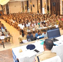 வேலூரில் இரண்டாம் நிலை காவலர் பணிக்கான எழுத்துத் தேர்வு