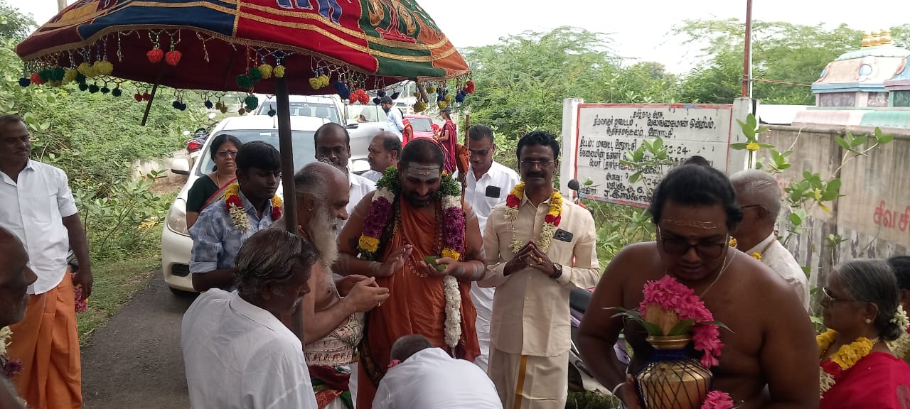 வலங்கைமான் அருகே உள்ள ஆதிச்சமங்கலம் ஸ்ரீ காசி விசாலாட்சி அம்பாள் சமேத ஶ்ரீ காசி விஸ்வநாதர் சுவாமி ஆலயத்தில் மஹா சம்வத்ஸரா அபிஷேக 108 சங்காபிஷேகம்