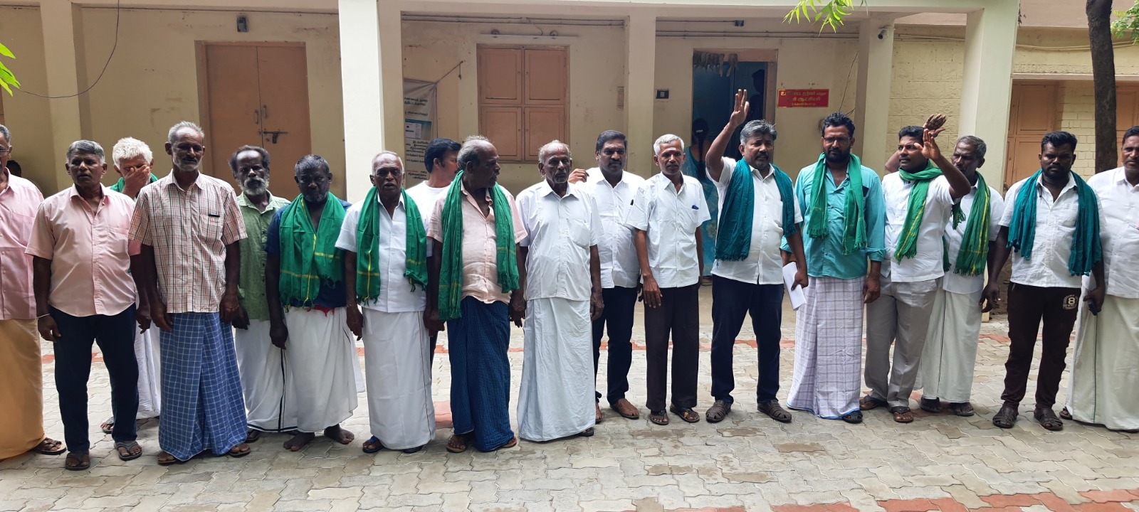 கோவில்பட்டியில் தேசிய விவசாயிகள் சங்கம் சார்பில் ஆர்ப்பாட்டம்