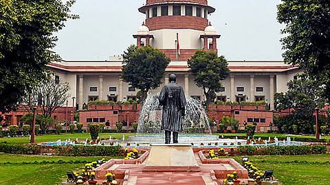 சமூக ஊடகப் பதிவுகளை ஒழுங்குபடுத்த தன்னாட்சி அமைப்பு தேவை: உச்சநீதிமன்றம்