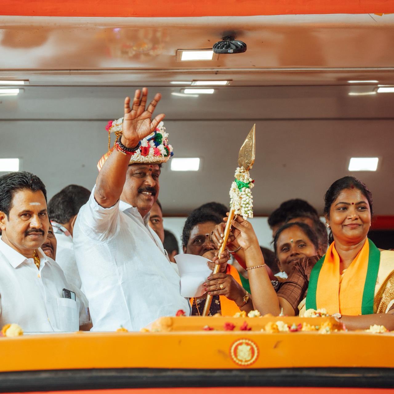 வாணியம்பாடியில் நடந்த பாஜக கூட்டம்