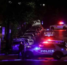 அமெரிக்காவில் வணிக நிறுவனத்தில் துப்பாக்கிச்சூடு: சக ஊழியர் 3 பேரை சுட்டுக்கொன்ற நபர்