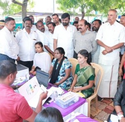 பணகுடியில் நேற்று நடந்த நலம்காக்கும் ஸ்டாலின் சிறப்பு மருத்துவ முகாம்