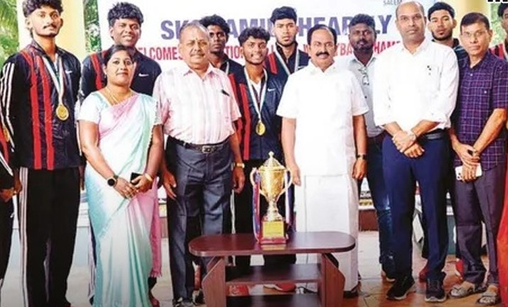 புனேயில் நடந்த தேசிய அளவிலான நர்சிங் மாணவர்களுக்கான கைப்பந்து போட்டி