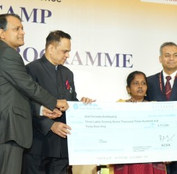 டிஜிட்டல் ஆயுள் சான்றிதழ் முகாமில் குடும்ப ஓய்வூதியதாரர்களுக்கு ரூ.30 லட்சம் மதிப்புள்ள காசோலை