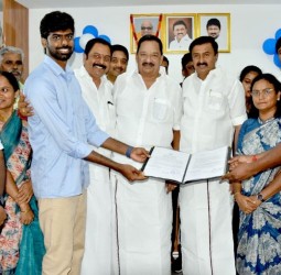 ஏற்றுமதியாளர்களுடன் அமைச்சர்கள் சுவாமிநாதன், காந்தி முன்னிலையில் புரிந்துணர்வு ஒப்பந்தம்