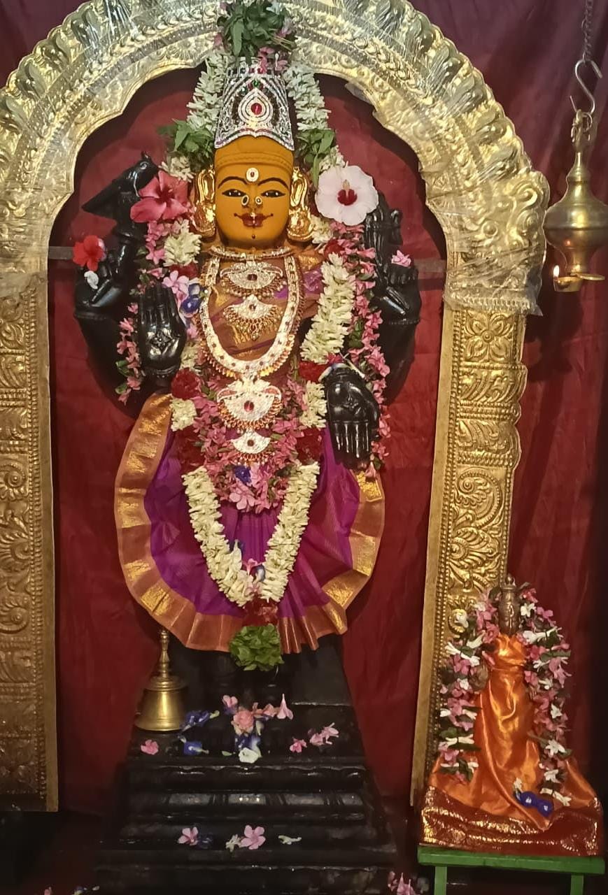 வெள்ளிக்கிழமை ஸ்ரீ வாசவி அம்மன் சிறப்பு வழிபாடு.......