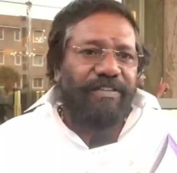 விஜய்க்கு மக்கள் மீது அக்கறை இல்லை - கருணாஸ்