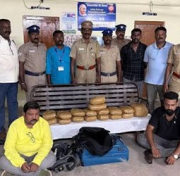ரயில் நிலையம் அருகே கஞ்சா விற்ற இளைஞர் கைது