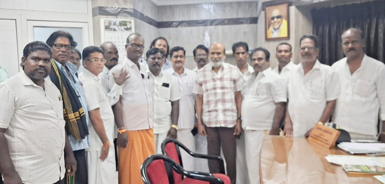 தவத்திரு சங்கரதாஸ் சுவாமிகள் நினைவு  குரு பூஜை விழாவை அரசுடன் இணைந்து நடத்த அனைத்து நாட்டுப் புற கலைஞர்கள் தீர்மானம்