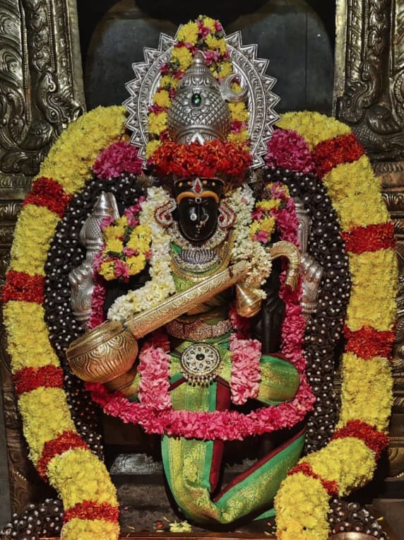 உக்கல் அருள்மிகு மடாவளம் ஸ்ரீ காமாட்சி அம்பாள் கோயிலில் மகா ஆரத்தி தரிசனம்:..