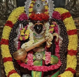 உக்கல் அருள்மிகு மடாவளம் ஸ்ரீ காமாட்சி அம்பாள் கோயிலில் மகா ஆரத்தி தரிசனம்:..