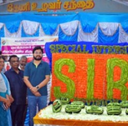 எஸ்ஐஆர் விழிப்புணர்வு ஏற்படுத்தும் வகையில் அமைக்கப்பட்டுள்ள காய்கறிகள், பழங்கள் கண்காட்சி