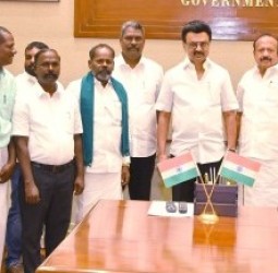 காட்டுமன்னார் கோவில் வட்டத்தில் 30 வருவாய்கிராமங்களை டெல்டா பகுதியை அறிவித்தமைக்காக முதல்வர் ஸ்டாலினை அந்தப் பகுதி விவசாயிகள் சந்தித்து நன்றி