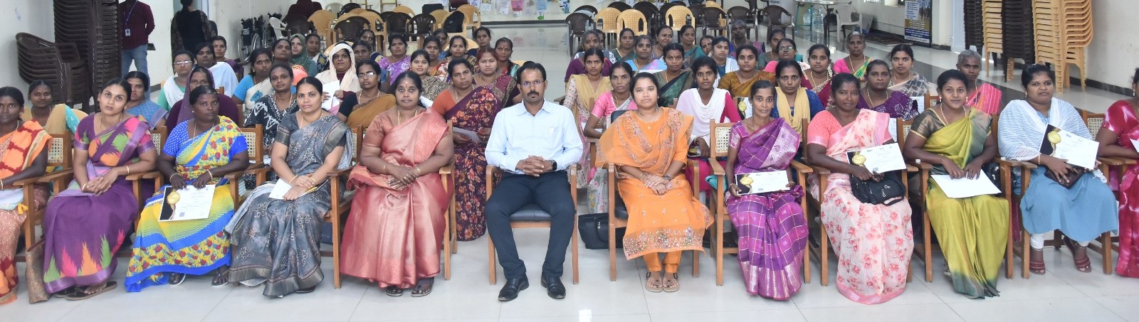 ஆதரவற்ற பெண்கள் நல வாரியம் மூலம்இலவச தையல் பயிற்சி