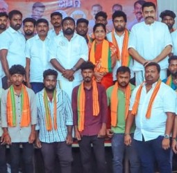 மாற்றுக் கட்சியினர் 100 பேர் பாஜகவில் சேர்ந்தனர்