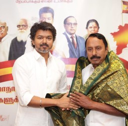 முன்னாள் அமைச்சர் செங்கோட்டையன், தவெகவில் இணைந்தார்