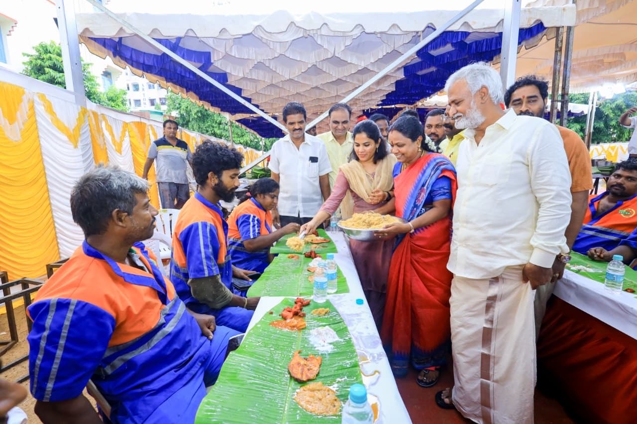 தீபாவளி தினத்தில் , பிராட்வே - டான் பாஸ்கோ பள்ளி வளாகத்தில் நடைபெற்ற நிகழ்ச்சி