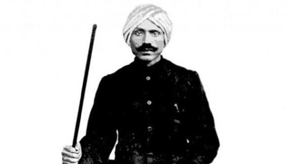 *அறிவிலே தெளிவு* *நெஞ்சிலே உறுதி*!