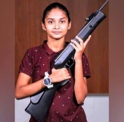 தேசிய துப்பாக்கி சுடும் போட்டிக்கு செட்டியபட்டி அரசு பள்ளி மாணவி தேர்வு