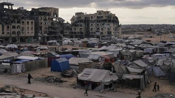 காசாவில் பேருந்து மீது இஸ்ரேல் ராணுவம் துப்பாக்கிச் சூடு: 9 பேர் உயிரிழப்பு