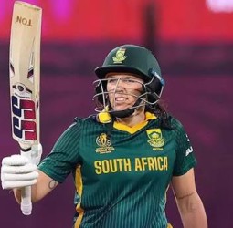 மகளிர் உலகக்கோப்பை: நியூசிலாந்துக்கு எதிராக தென் ஆப்பிரிக்கா 6 விக்கெட் வித்தியாசத்தில் வெற்றி