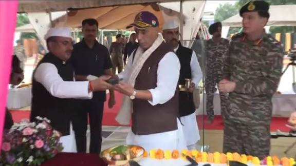 குஜராத்தின் சர் க்ரீக் எல்லையில் பாக். ராணுவ கட்டமைப்புகள் அதிகரிப்பு: ராஜ்நாத் சிங் எச்சரிக்கை