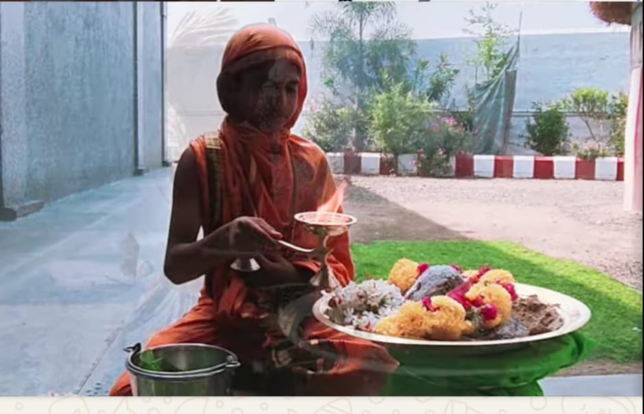 உக்கல் அருள்மிகு மடாவளம் ஸ்ரீ காமாட்சி அம்பாள் கோயிலில் மணல் லிங்க பூஜை: