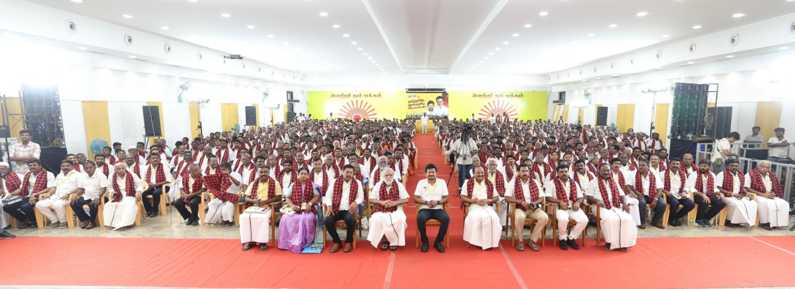 திமுக நிர்வாகிகளுடனான ஆலோசனைக் கூட்டத்தில் துணை முதல்வர்