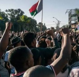 மடகாஸ்கரில் ஆட்சியை கைப்பற்றும் ராணுவம்