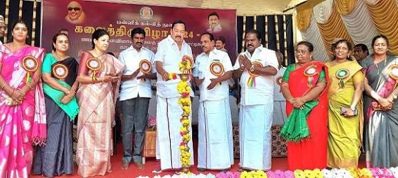 பள்ளி மாணவர்களுக்கு மாவட்ட அளவிலான கலைத் திருவிழா: ராணிப்பேட்டையில் அமைச்சர் காந்தி துவக்கி வைத்தார்
